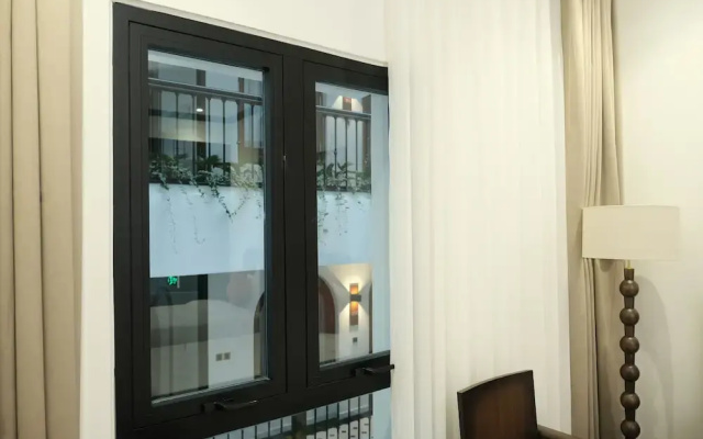 Paul Chabot Hotel