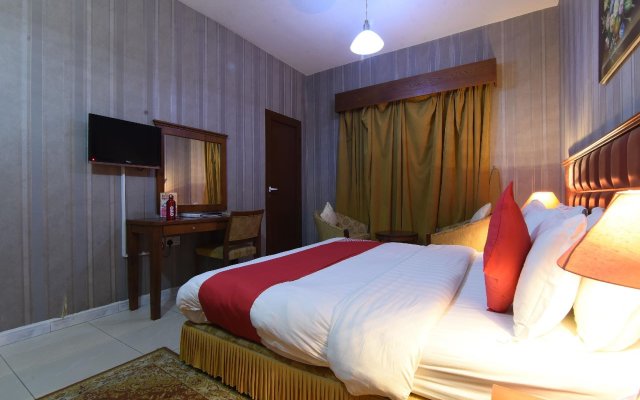 California Suites by OYO Rooms