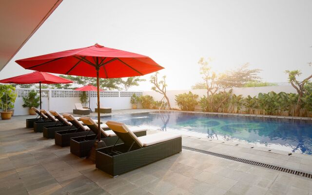BATIQA Hotel & Apartments Karawang