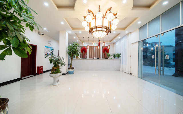 Puhua Hotel
