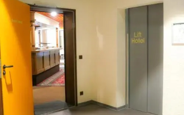 Hotel Oronto