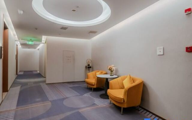 Yitel Collection (Nanjing Gulou Xuanwuhu Road)