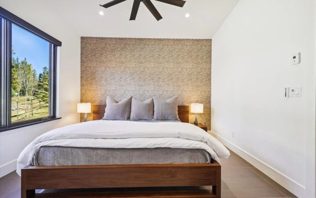 Outside The Bubble 4 Bedroom Home