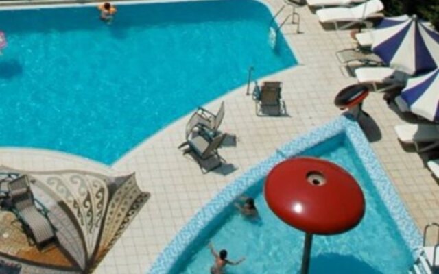Vela Hotel