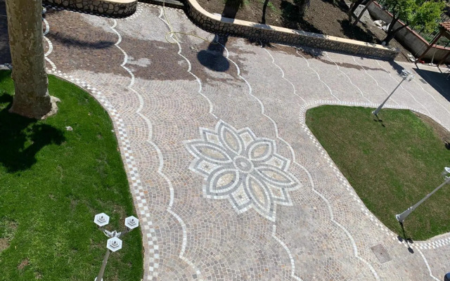 Viale Villa Arianna, 8