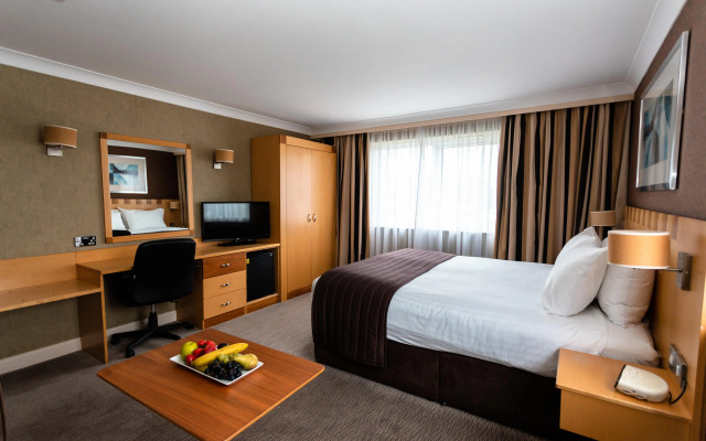 Holiday Inn A55 Chester West by IHG