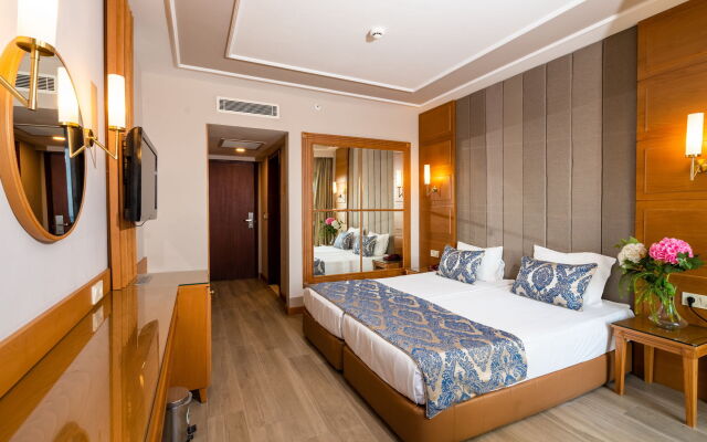 Royal Atlantis Beach