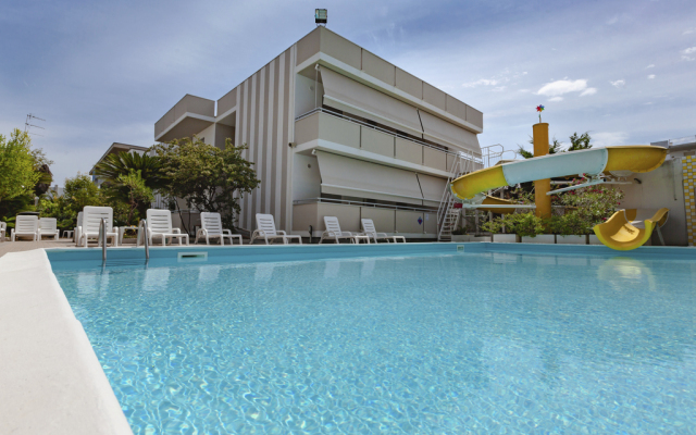Alba Holiday Hotel & Residence