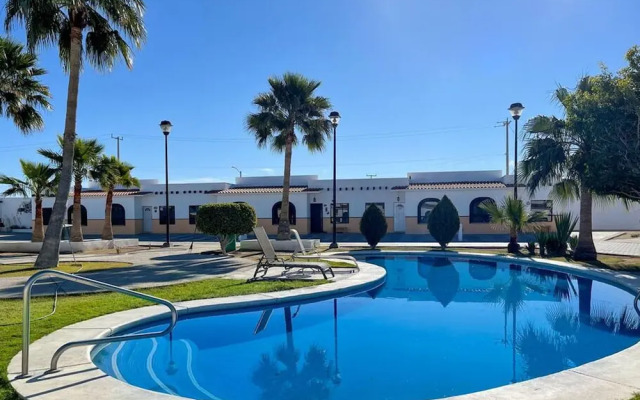 Mexican Ambience Townhome With Pool 28