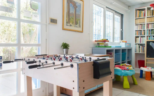 Daphne's Club Hotel Apartments