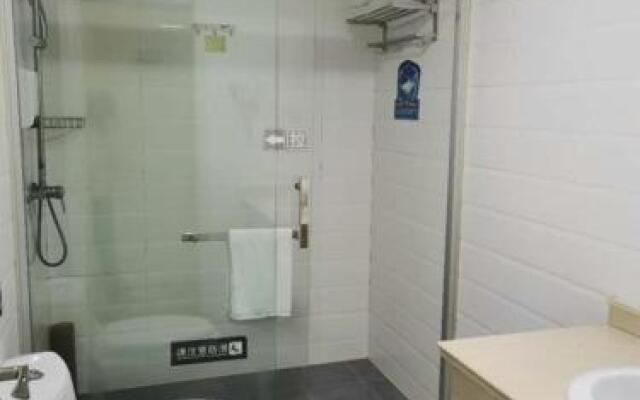 7Days Inn Chain Hotel (Taicang Shanghai East Road Wanda Plaza)