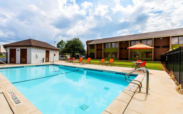 Comfort Inn Warner Robins - Robins Air Force Base Area