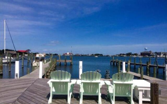 Ocracoke Harbor Inn