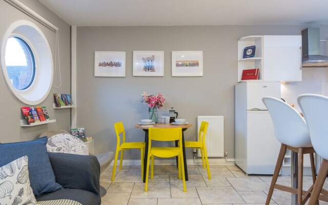 Belfast City Centre Apartment