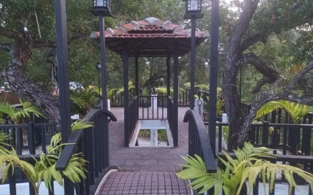 Lucky Beach Resort