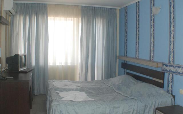 Lotos Hotel