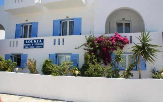 Loukia Apartments & Studios