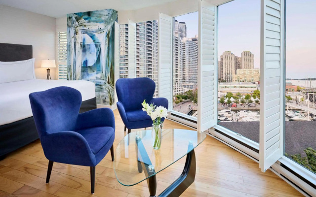 Radisson Blu Toronto Downtown