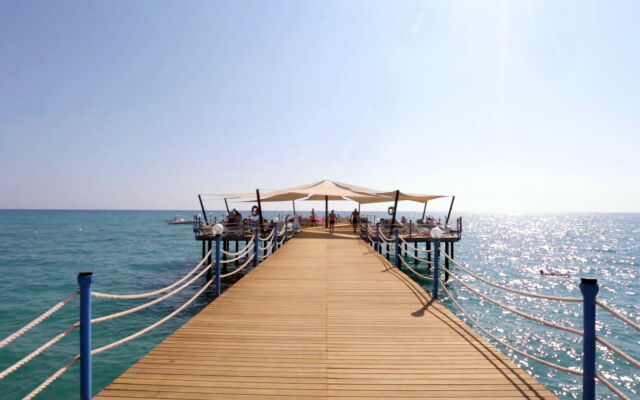 Seaden Sea World Resort & Spa