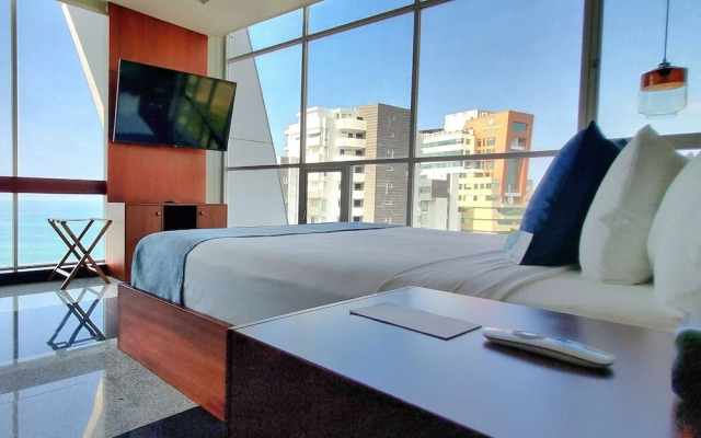 Wyndham Manta Sail Plaza Hotel and Convention Center