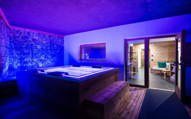 Les Dolomites Mountain Lodges