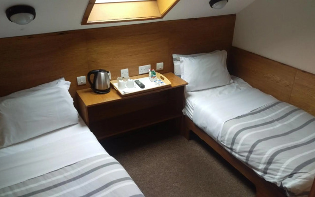 Edinburgh House Hotel