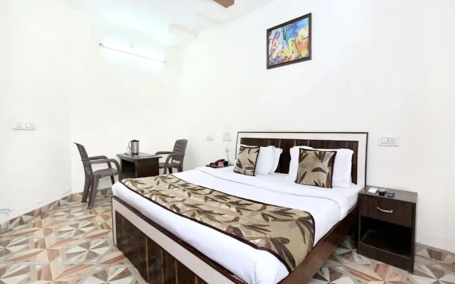 OYO 6939 Hotel Aashiana