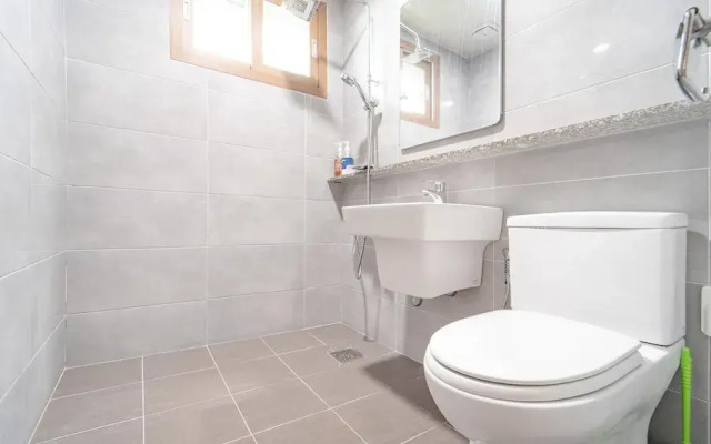 Jeju Gwaneumsa Ganeun gil Pension