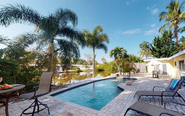 Peacock Bungalow - Left