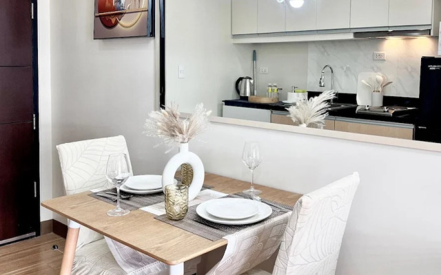 Room-cozy, Modern and Homey, The Bliss S