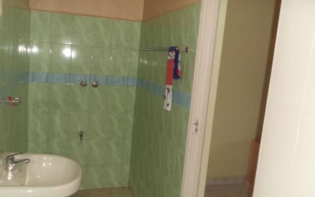 Esstana Hotel