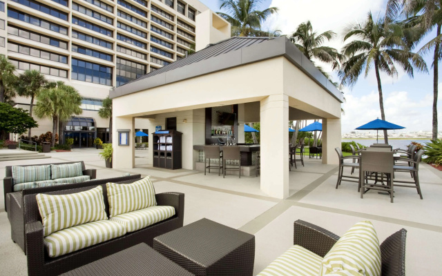 Hilton Miami Airport Blue Lagoon