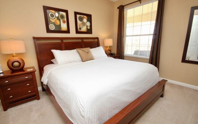 Lake View Delight 3 Bedroom Condo