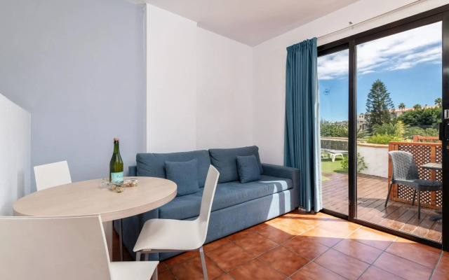 Apartahotel Folias