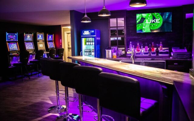 Newfound Inn & Suites