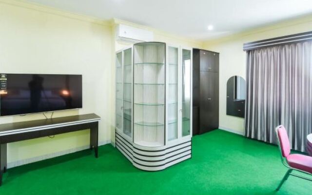 RedDoorz at Brother Homestay Kupang