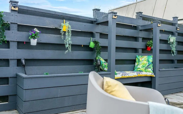 The Lanes Gem Penthouse Rooftop Terrace Sea View