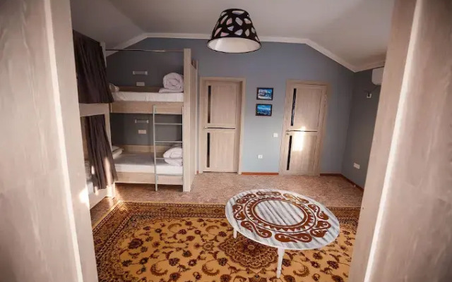 Mountain Road Hostel