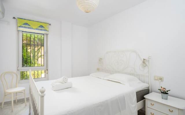 Apartment - 2 Bedrooms with Pool and WiFi - 107805