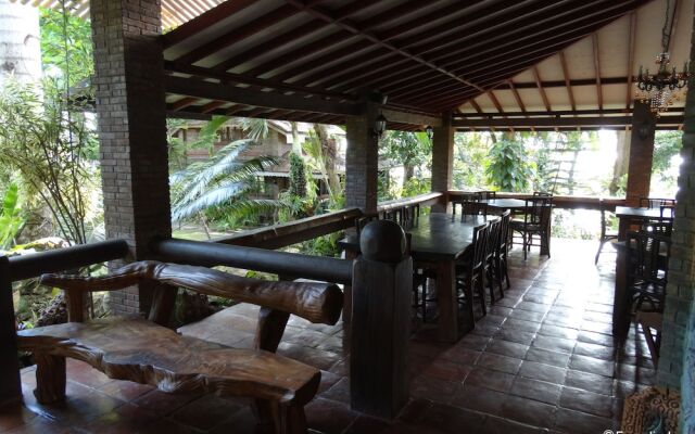 Chema's by the Sea