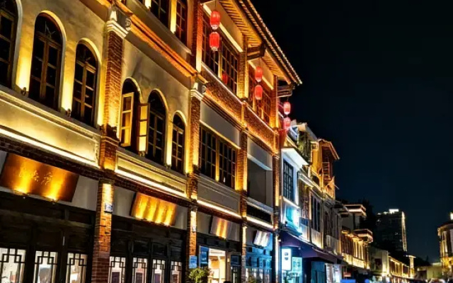 Mingxuan Business Hotel (Zhangzhou Ancient Town RT-Mart Store)