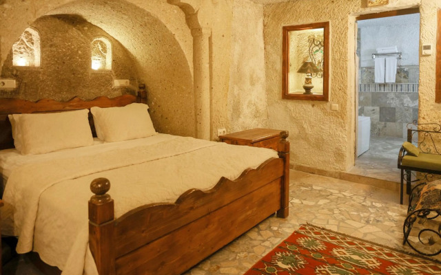 Maccan Cave Hotel