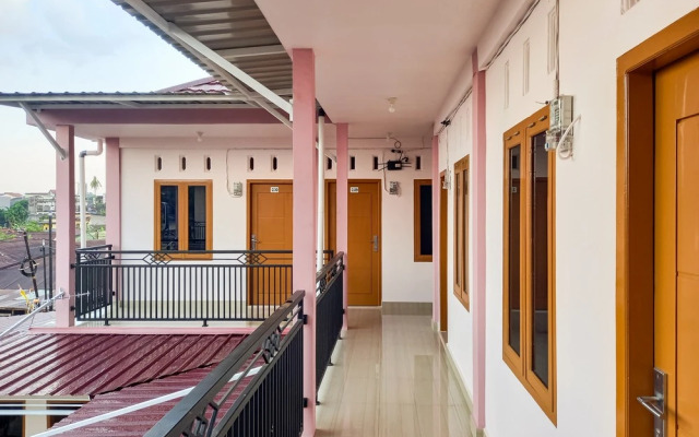 RedDoorz Syariah near JBC Jambi