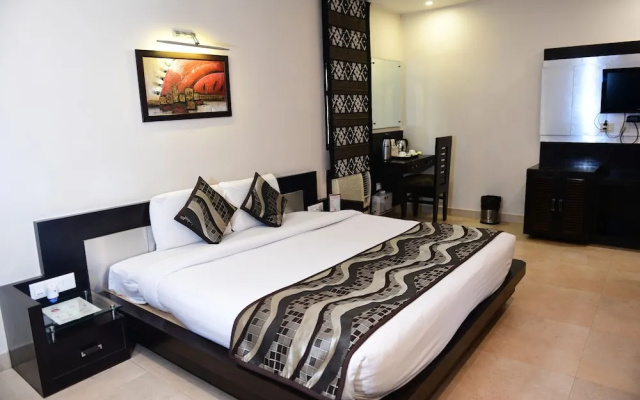 Hotel Ravisha Continental