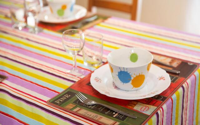 Tranquil Home in Saint-Martin-de-Gurson, 15min from Saint Emilion's vineyard