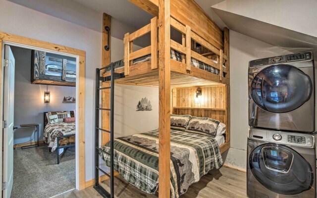 Modern Cabin - 2 Mi to Speelyi Beach!