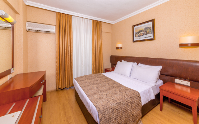 Julian Club Hotel - All Inclusive