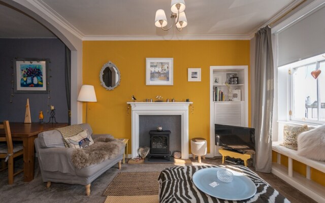McHoppity House Crail, Sleeps 7, Free Parking