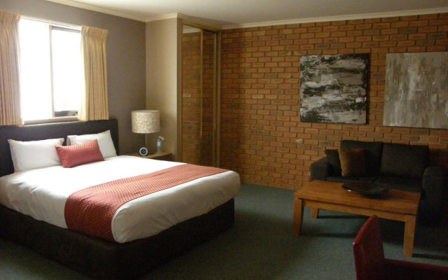 Quality Inn Colonial