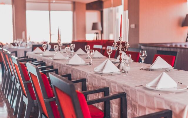 Point Hotel Baku